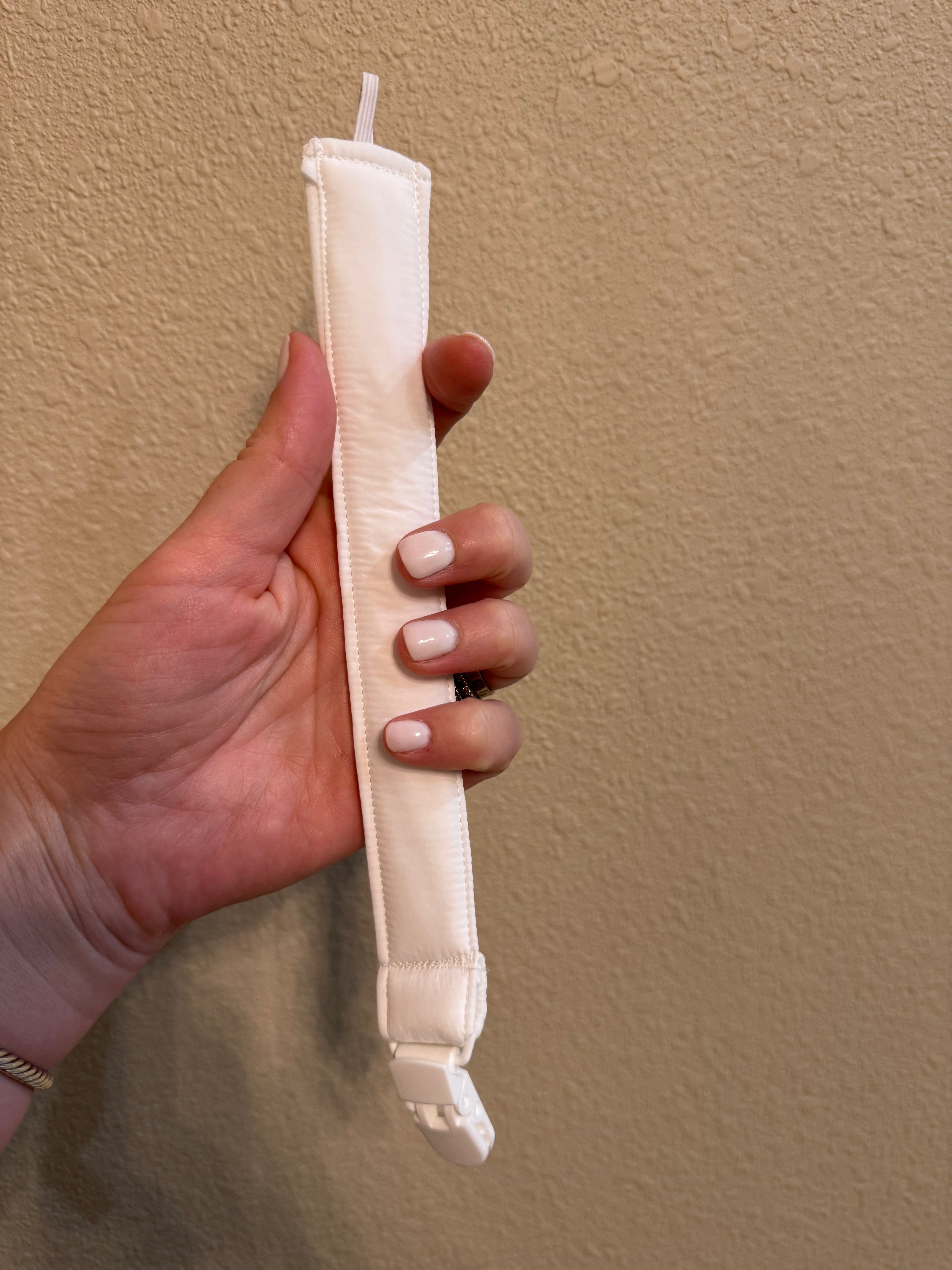 Nylon Paci Clip